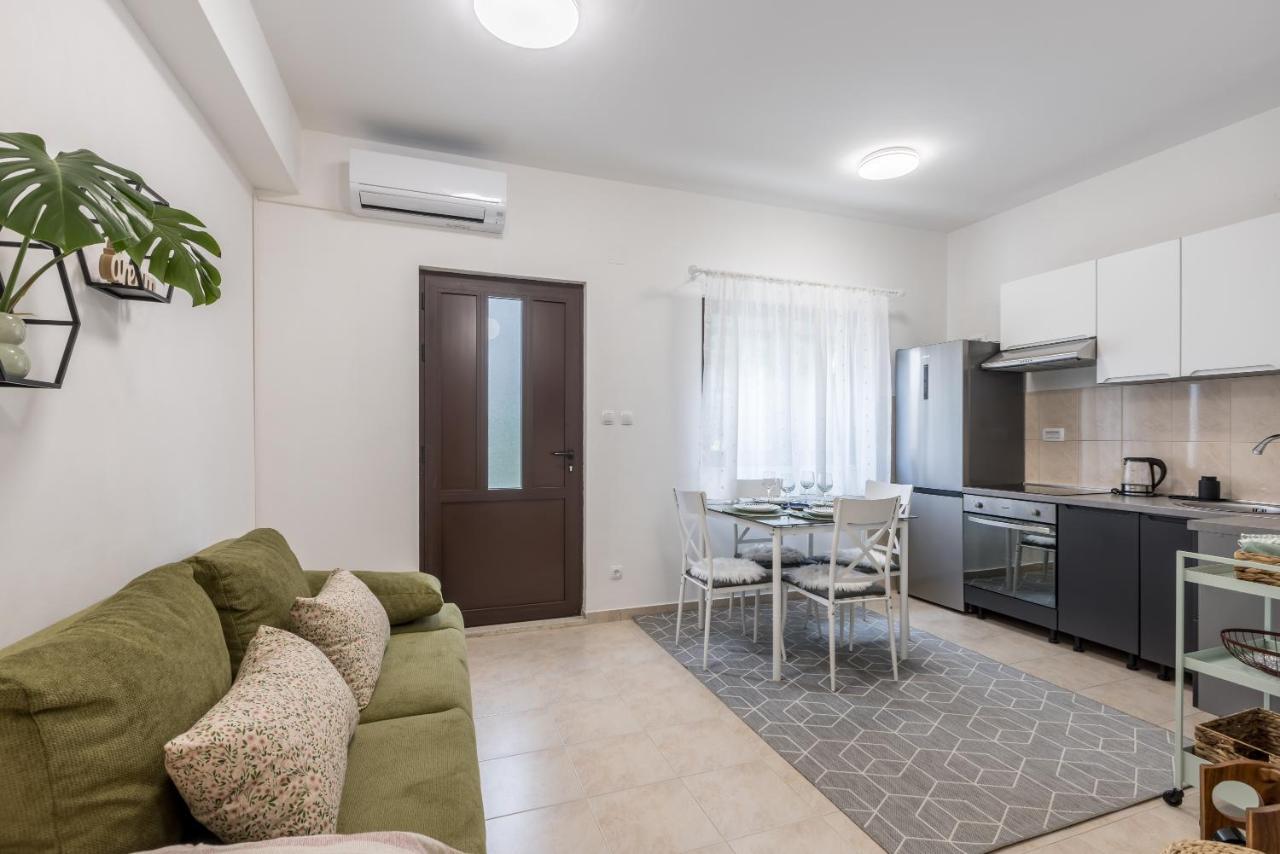 Apartment Lamasha Kaštela Екстериор снимка
